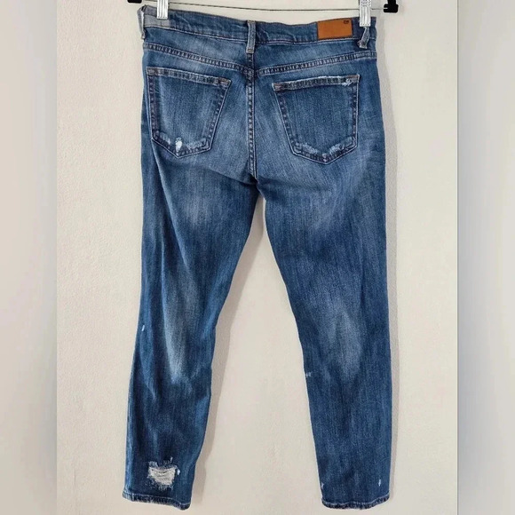 Zara distressed medium rise relaxed fit jeans size 4‎ - Picture 3 of 8